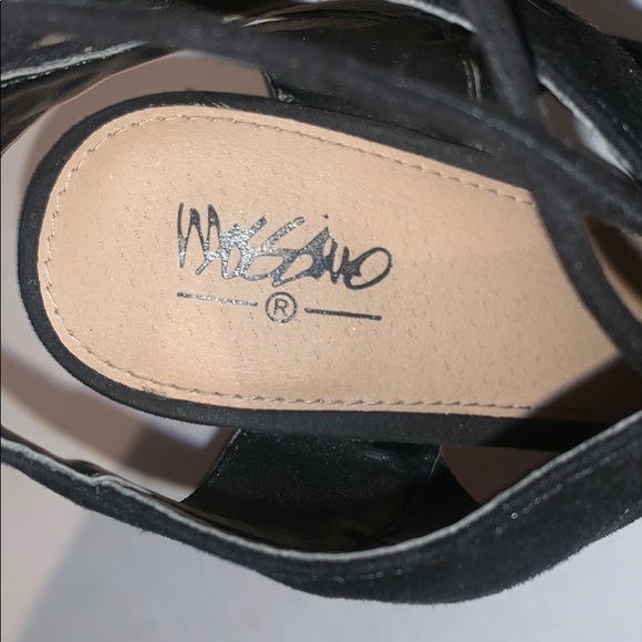 shoes - Picture 3 of 3